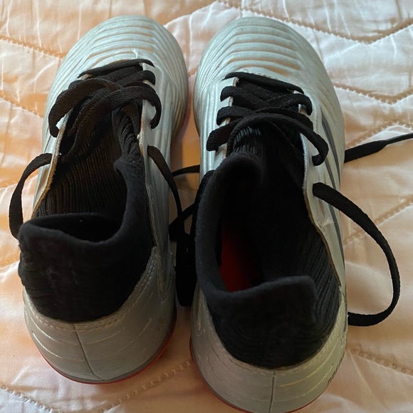adidas Predator 18.3 FG Size 1 kids - Picture 3 of 6